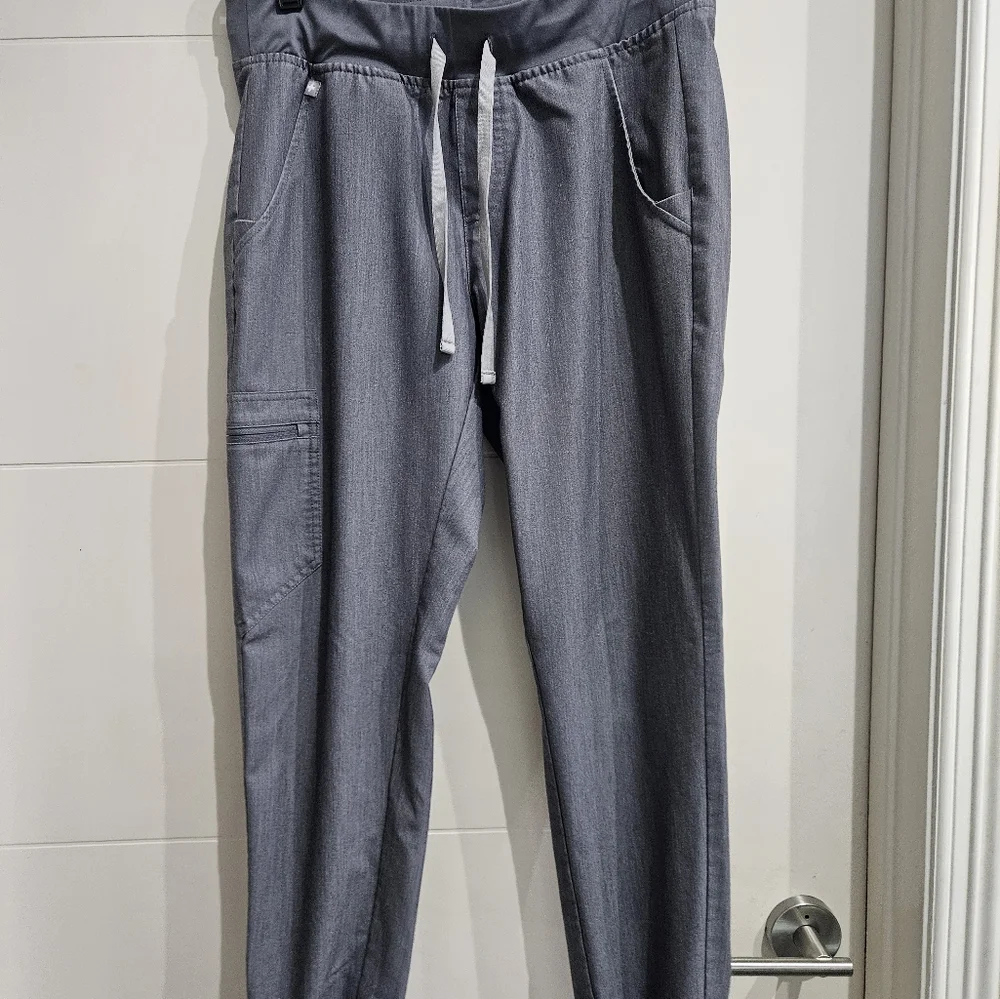 Figs Scrub Set - Picture 4 of 5